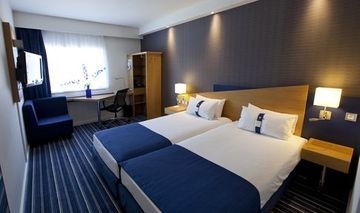 Express By Holiday Inn4