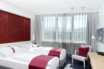 Holiday Inn3