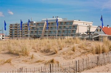 BEACH HOTEL0