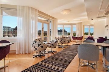 Hilton Strand4