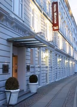 โรงแรมเมย์แฟร์ (Hotel Mayfair)0
