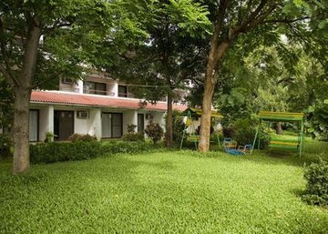 LOTUS RIVERDSIDE RESORT0