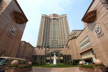 Crowne Plaza City Centre0