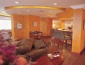 Howard Johnson Plaza2