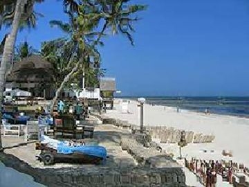Kenya Bay1
