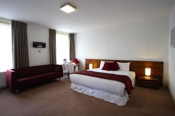 SANDYMOUNT HOTEL1