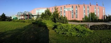 Holiday Inn (With Bath)0