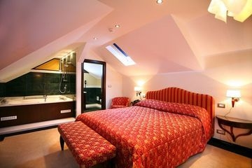 Vigo Hotel2
