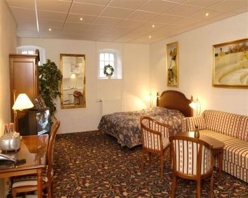 มิลลิง โฮเทล วินด์เซอร์ (Milling Hotel Windsor)4