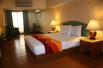 Atrium Hotel2