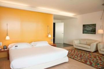 DOUBLETREE BY HILTON EMPORDA3