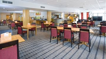 HOLIDAY INN EXPRESS4