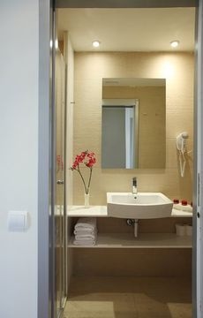 MH Apartments Family4