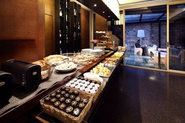 Olivia Plaza Hotel2