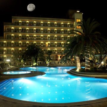 Luna Club2