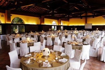DOUBLETREE BY HILTON HOTEL AND CONFERENCE2