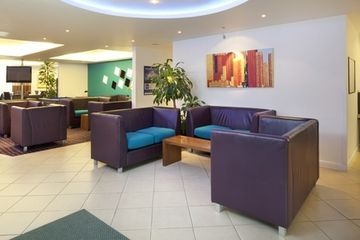 HOLIDAY INN EXPRESS4