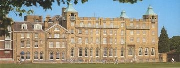 UNIVERSITY ARMS0