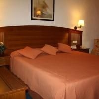 Lancelot Hotel1