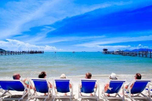 ปัณปรีดา บีช รีสอร์ต (Punnpreeda Beach Resort)1