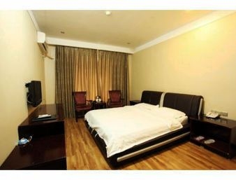 Ramada Downtown4