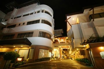 Crown Regency Residence0