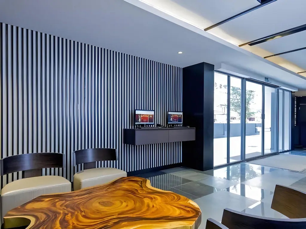 โฮเทล 81 พรีเมียร์ สตาร์ (Hotel 81 Premier Star)4