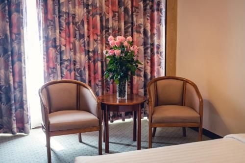 Hotel Cambodiana1