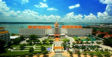 Hotel Cambodiana0