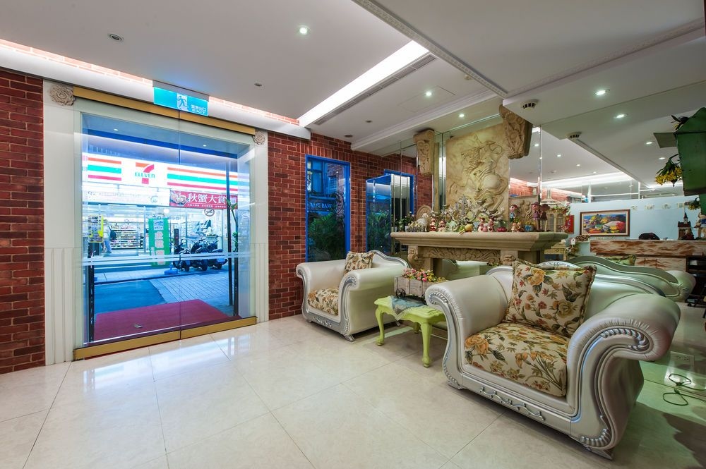 Liz Hotel4