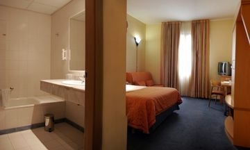 HOLIDAY INN EXPRESS MADRID-SAN2