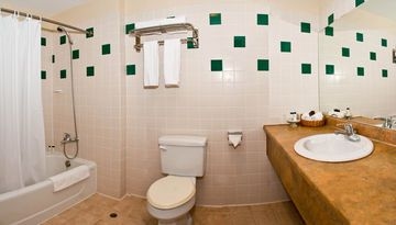 Garden Villa Hotel3