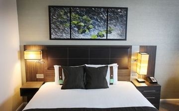 HOLIDAY INN READING - M4, JCT.3