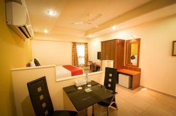 Crystal Suites Hotel1