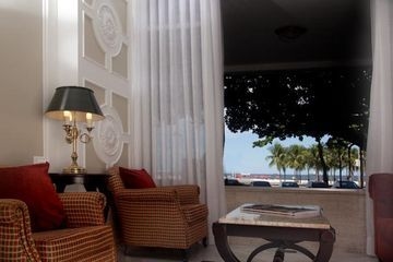 California Othon1