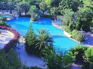 Sheraton Voyager Resort & Spa3