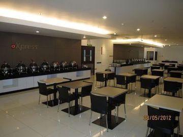 Amaris Mangga Dua Square3