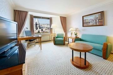 Hilton4