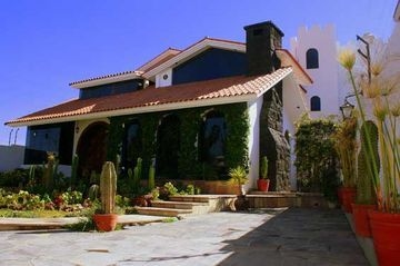 Whitetower Villa0