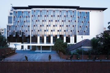 Vivanta by Taj0