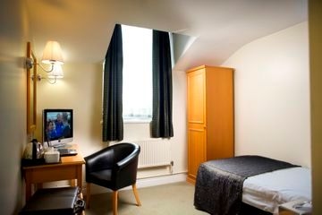 CHANCELLORS HOTEL & CONFERENCE4