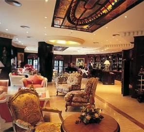 Plaza Suites4