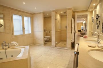 Hotel Puente Romano1