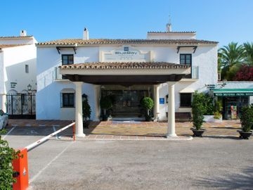 Hotel Bluebay Banus0