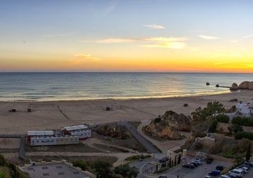 Da Rocha1