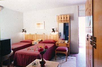 NEFERTARI ABU SIMBEL3