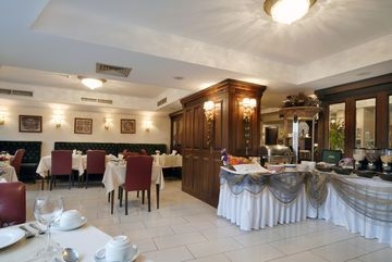 Daphne Hotel3