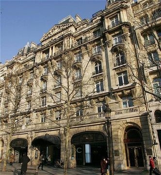 Fraser Suites Claridge Champs1