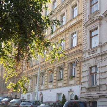 Royal Plaza0