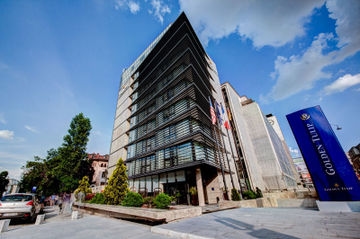Golden Tulip Victoria0